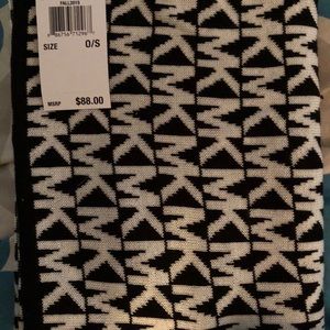 New with tags Michael kors hat and scarf